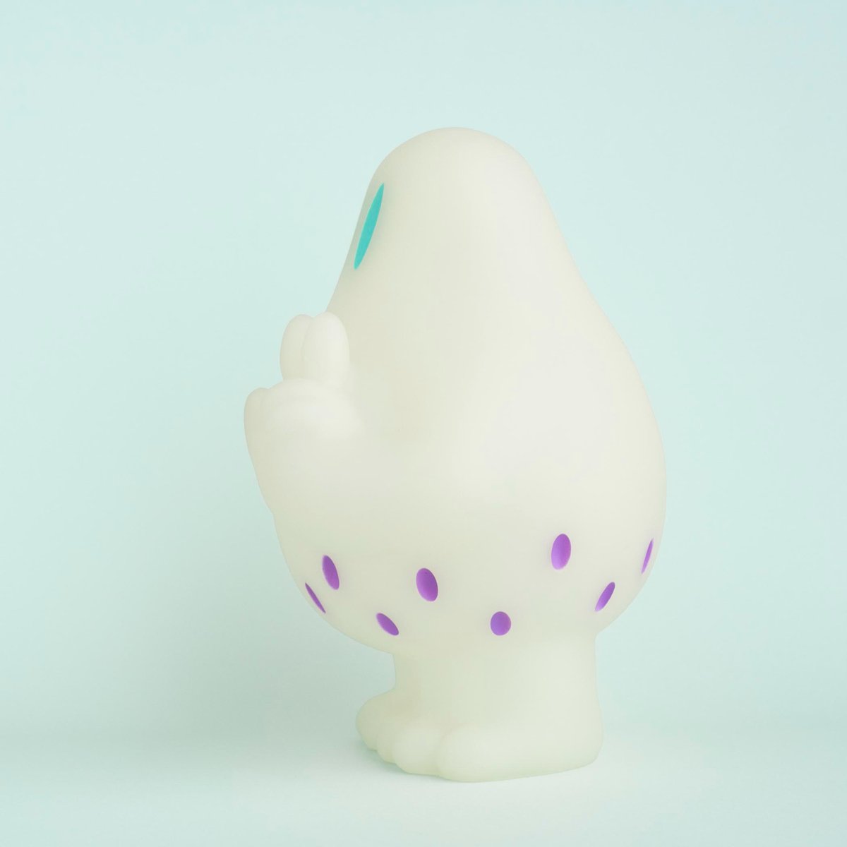 ピースイエティ君の蓄光ソフビ[SKYBLUE] | ななしのおばけちゃん