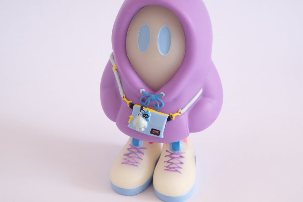 フードかぶりおばけちゃんのソフビ[蓄光PURPLE] | ななしのおばけ