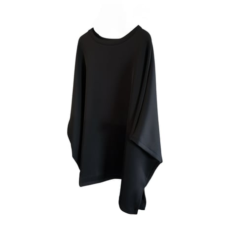 black big-cut clothing