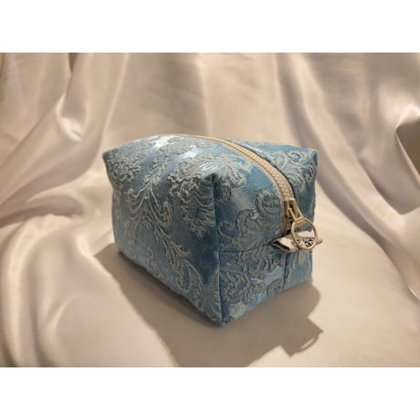 antique curtains box pouch