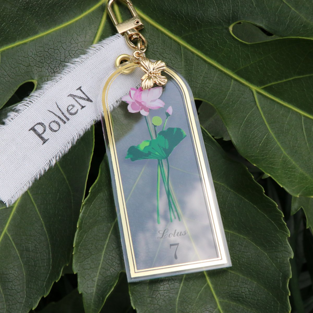 RUKURUKU/藤の花と天空の城と親子オオカミ　オルゴナイトキーホルダー RUKURUKU/藤の花と天空の城と親子オオカミ オルゴナイト