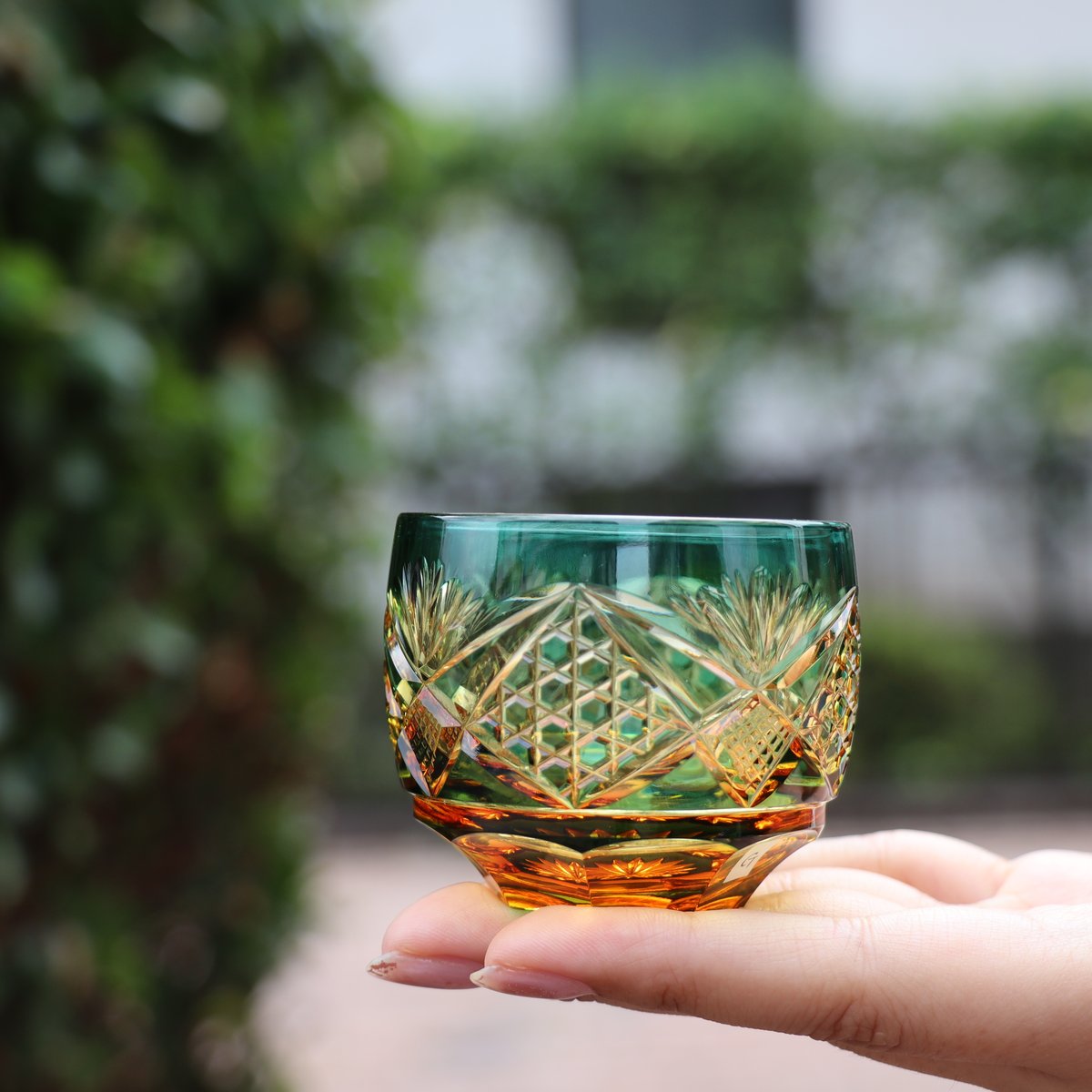 猪口「綾切子」 アンバー/グリーン | グラスアート黒木 | 公式