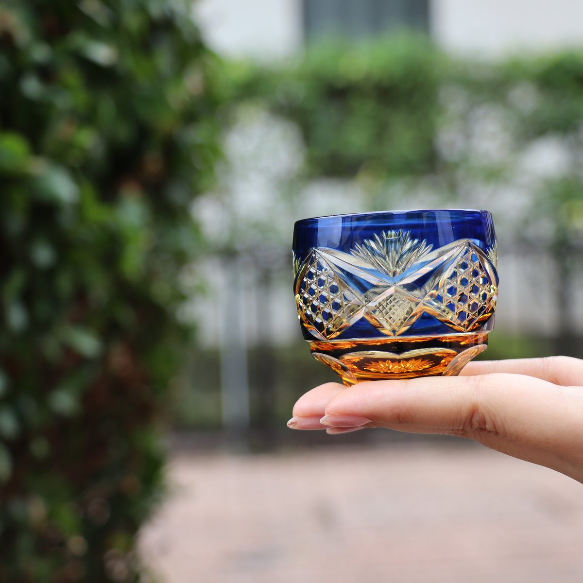 猪口「綾切子」 アンバー/ルリ | グラスアート黒木 | 公式オンラインストア