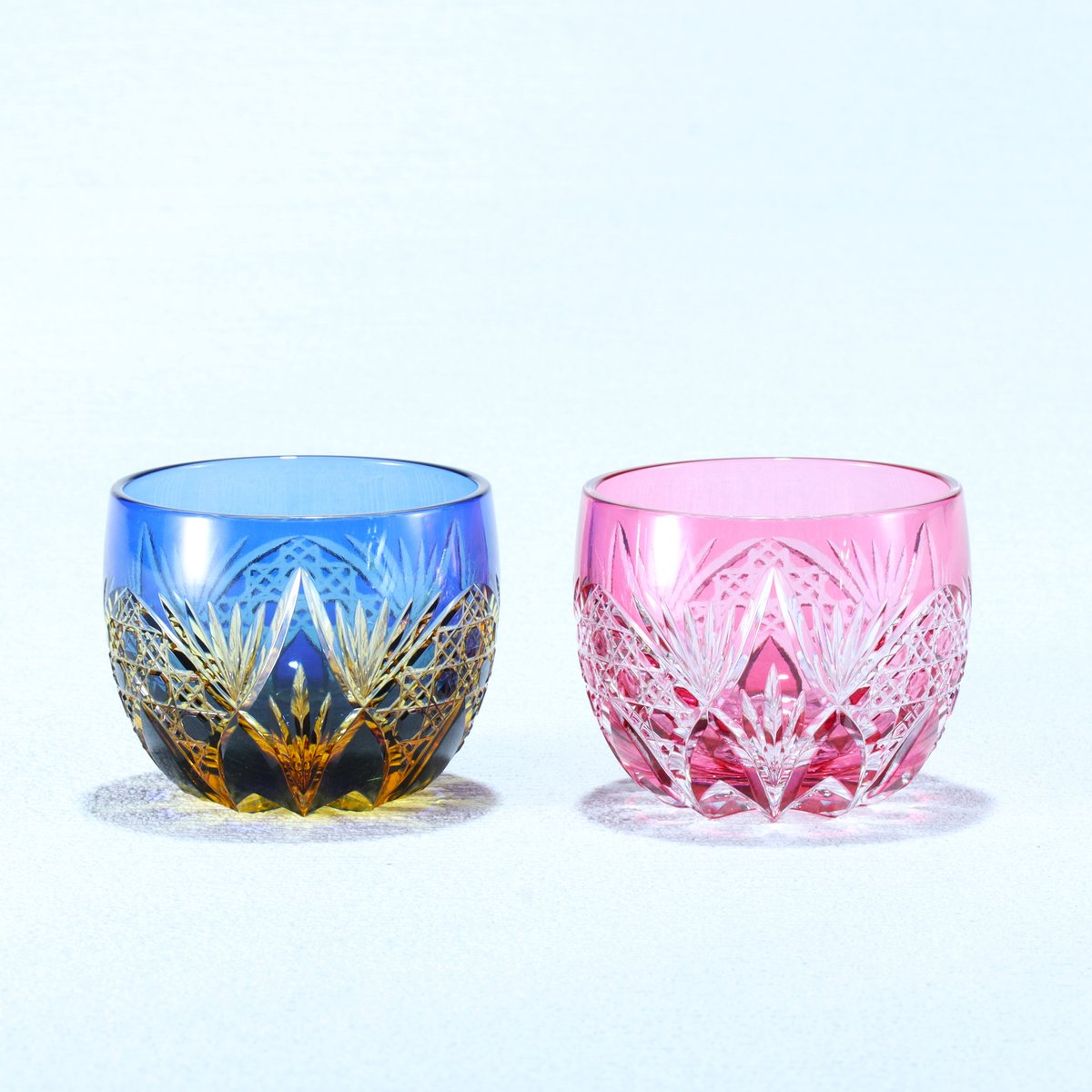 綾切子 懐石杯 赤青ペア 酒器 ぐい呑「綾切子」ペア | グラスアート黒木 | 公式オンラインストア