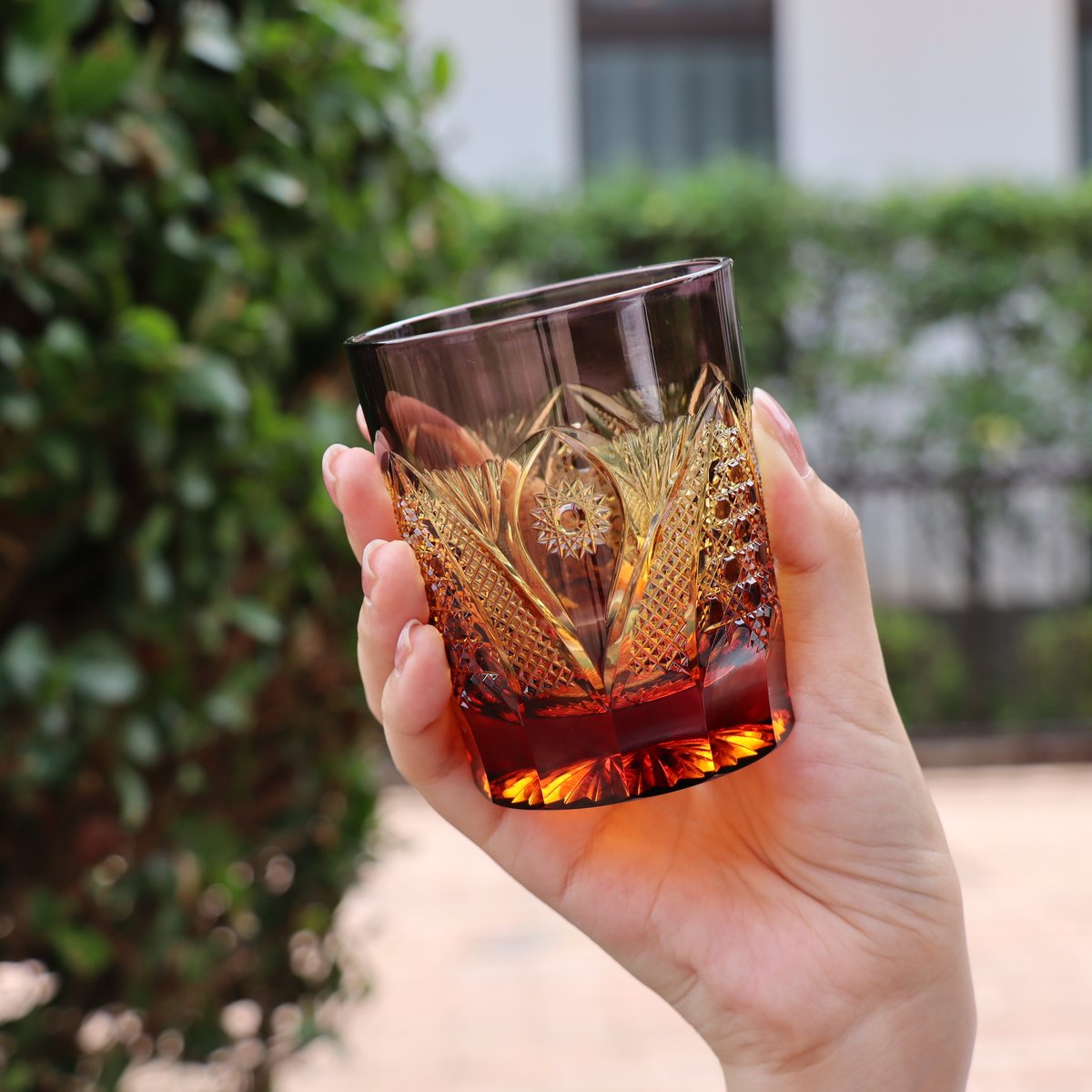切子ガラス　たくみ工房　切子　ロックグラス　星屑　オールドファッション　アンバー たくみ切子 – 手磨きの輝き | 切子ガラス工芸研究所 たくみ工房
