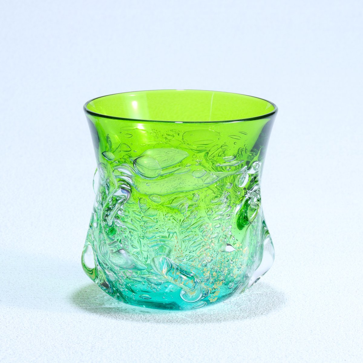 骨董　時代ガラス　希少　霰プレス　フリル　フォレストグリーン　濃緑色　氷コップ 骨董 時代ガラス 希少 霰プレス フリル フォレストグリーン 濃緑色 氷
