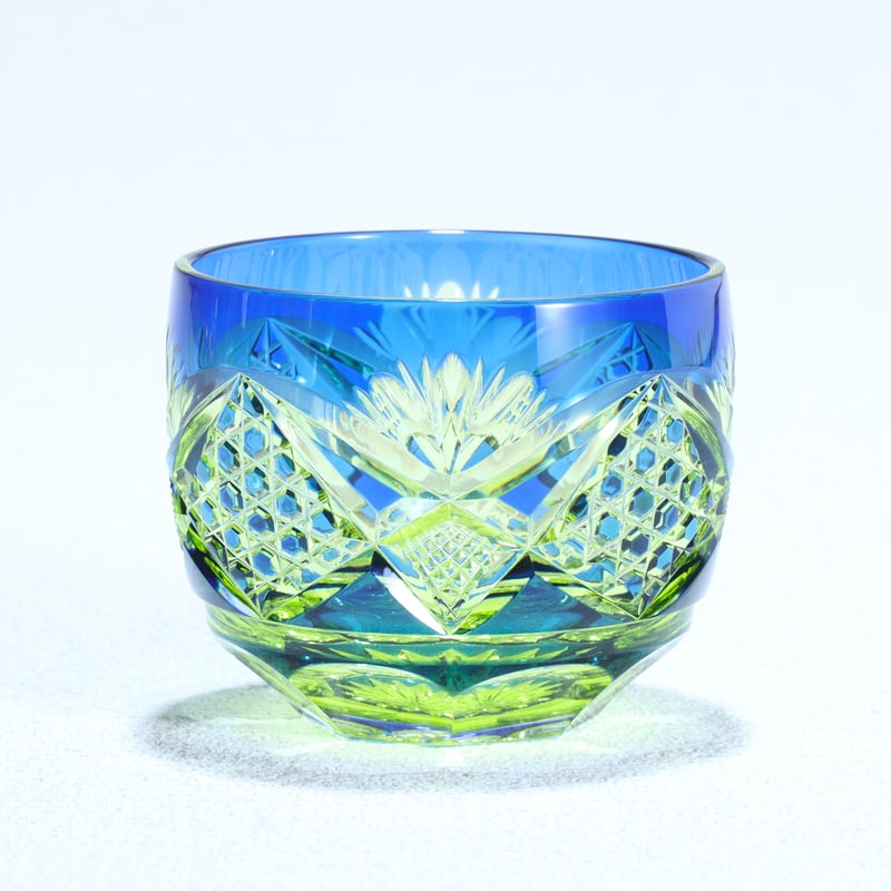 猪口「綾切子」 若草/コバルトブルー | グラスアート黒木 | 公式