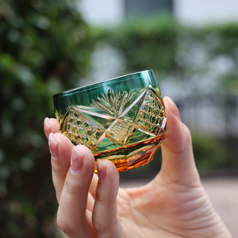 猪口「綾切子」 アンバー/グリーン | グラスアート黒木 | 公式