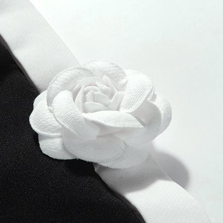 白黒切替椿ウエストマークスリットワンピース