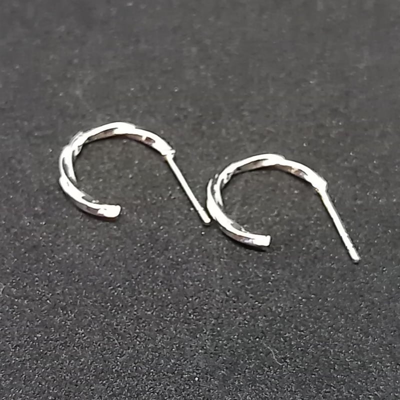 ☆【新品】シルバー925 カレンシルバー フープ風 ピアス 匿名配送
