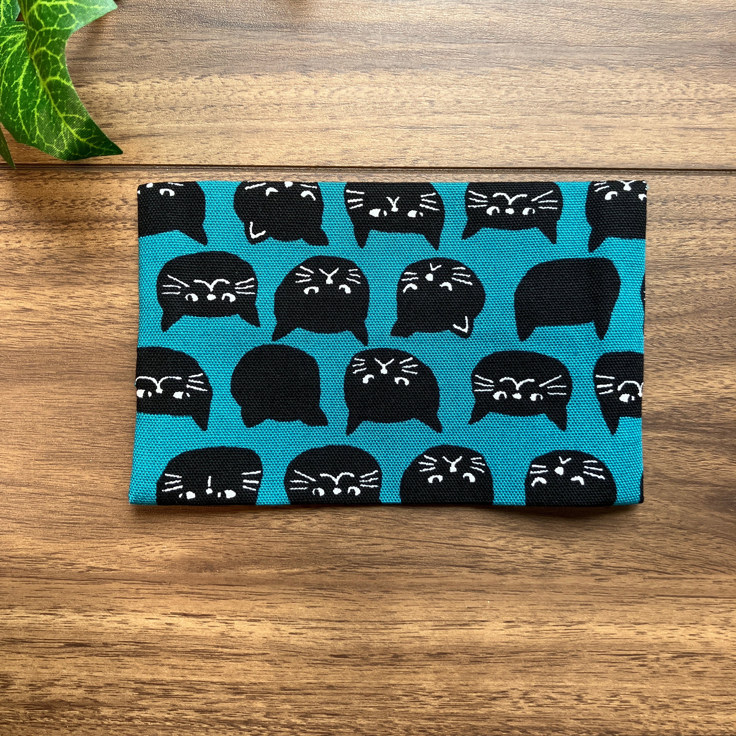 ハンドメイド ポケットティッシュケース 猫柄 | Craft & Repair Studio