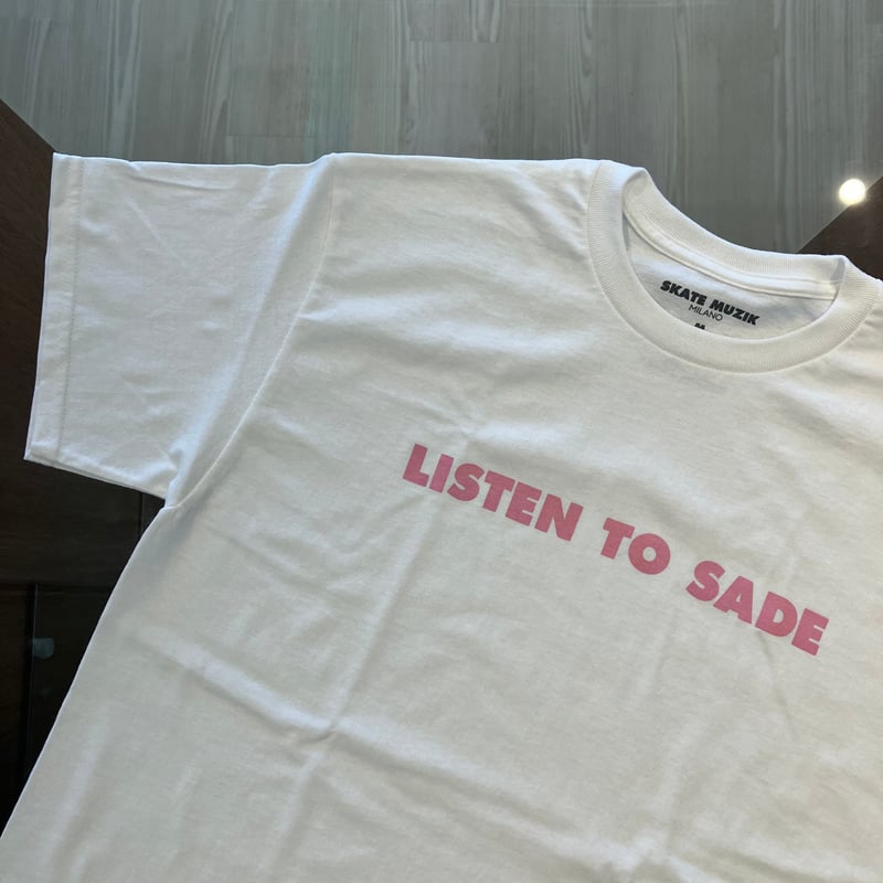 ファッション SKATE MUZIK Listen To SADE Tシャツ