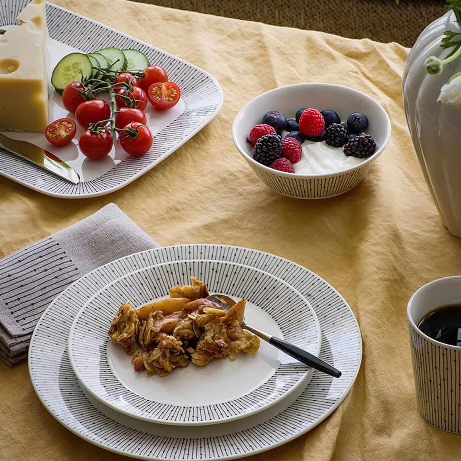 新品未使用品アラビアARABIAマイニオ ボウル プレート セット ブラック マイニオ サラストゥス ボウル 13cm ブラックiittala/Arabia