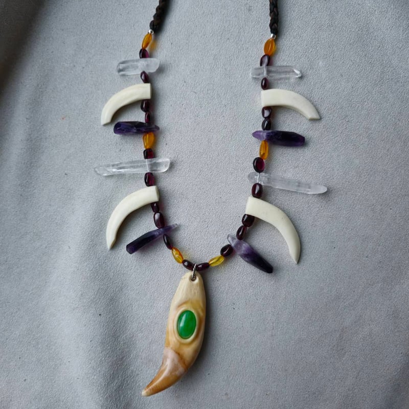 ヒグマの牙 族長の首飾り | 鹿角工房～イランカラプテ～