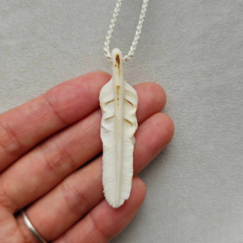 鹿の角 フェザーペンダント #4 | 鹿角工房～イランカラプテ～