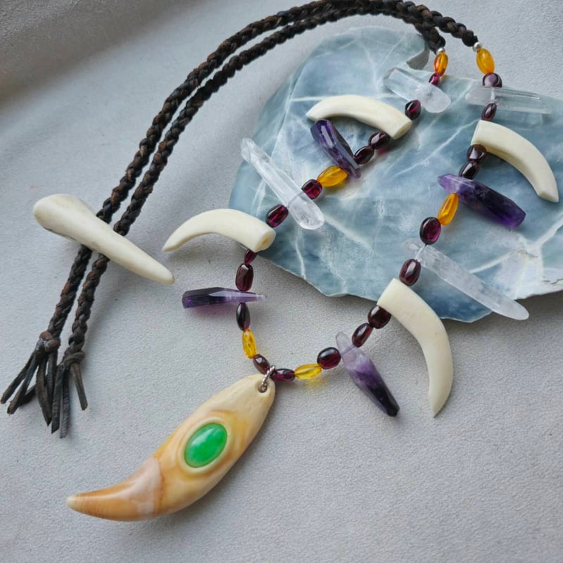 ヒグマの牙 族長の首飾り | 鹿角工房～イランカラプテ～