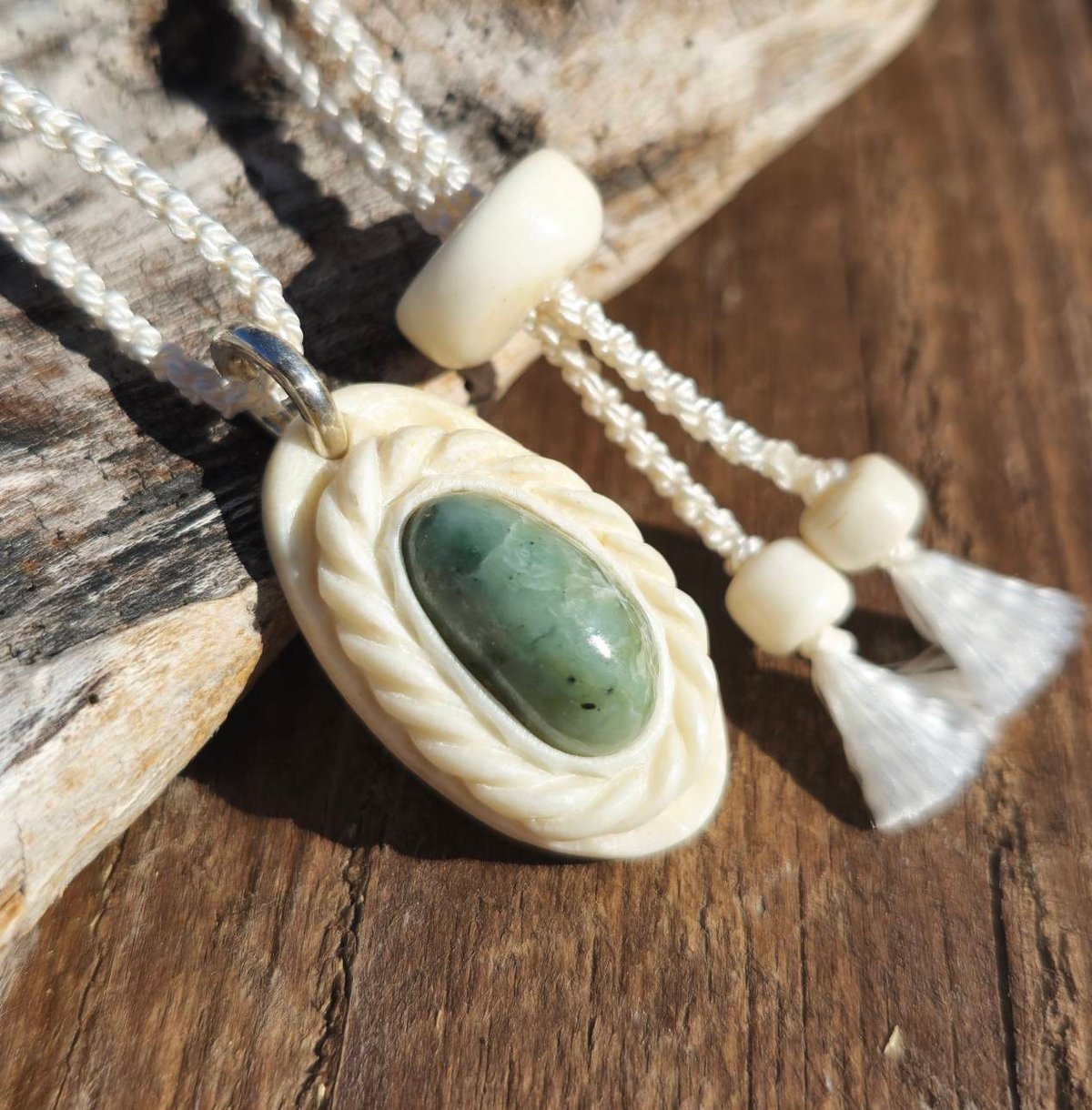 白砡　本翡翠　ネックレストップ　100g 東Y7-0819⭐︎2Fタルチ 白砡 本翡翠 ネックレストップ 100g 東Y7-0819⭐︎2Fタルチ