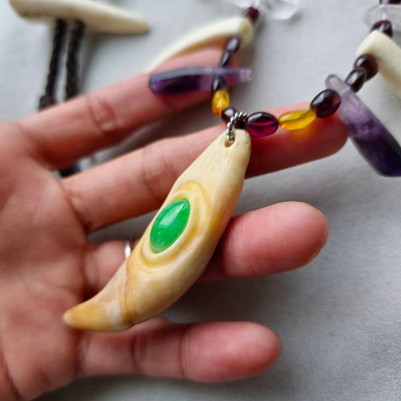 ヒグマの牙 族長の首飾り | 鹿角工房～イランカラプテ～