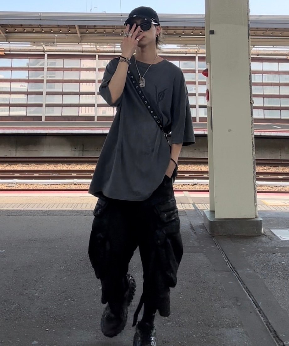 Volff オーバーフィットヴィンテージロゴTシャツ チャコール OVER FIT LOGO VINTAGE T-SHIRT / CHARCOAL | Volff