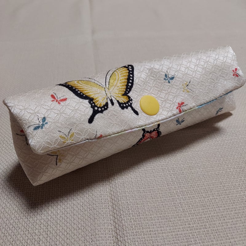 三角マチ ペンケース(白・蝶々) | きもの 麻亜家