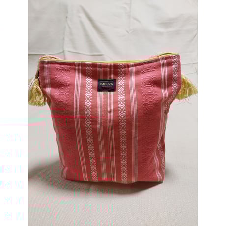 博多献上柄帯リメイク アイボリー✕ゴールド バネハンドルバッグ 博多献上柄帯リメイク アイボリー✕ゴールド バネハンドルバッグ