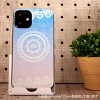 iPhone　ハードケース　かわいいレース模様のケース　パステルグラデーション　女子向け