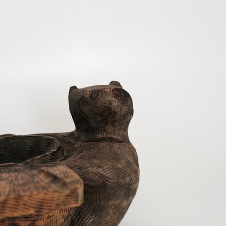 WOOD CARVING BEAR (D)