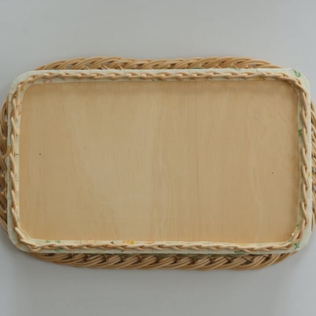 TRAY