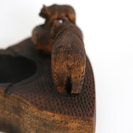 WOOD CARVING BEAR (A)