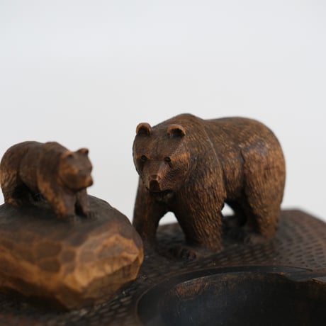 WOOD CARVING BEAR (A)