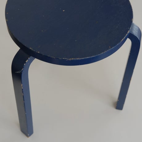 ARTEK VINTAGE STOOL DEEP BLUE PAINTED