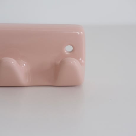 CERAMIC HOOK