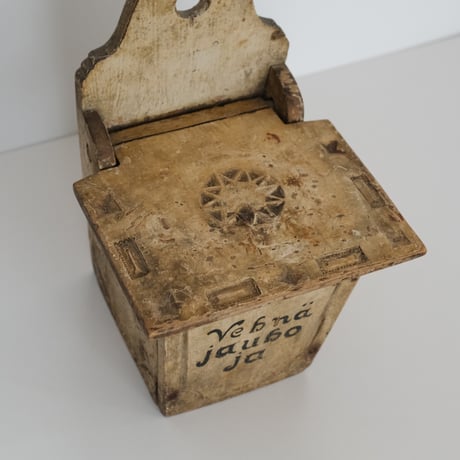 WOOD BOX