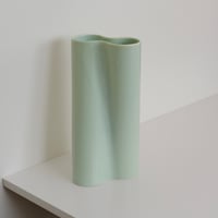 ARABIA FLOWER VASE