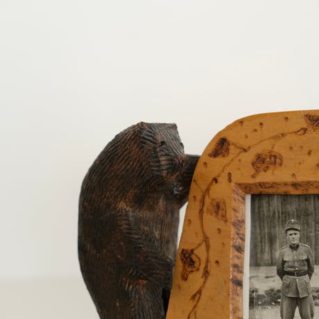FINNISH WOODEN BEAR / PHOTO STAND