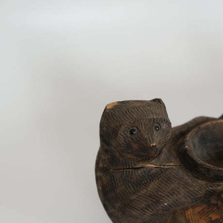 WOOD CARVING BEAR (D)