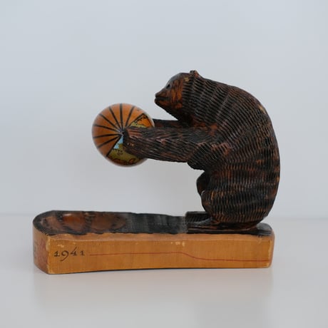 WOOD CARVING BEAR