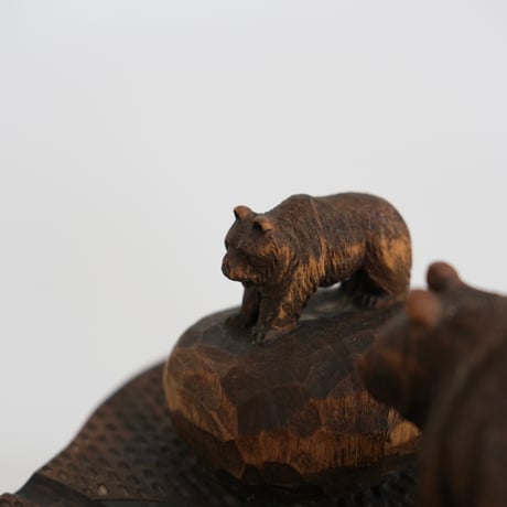 WOOD CARVING BEAR (A)