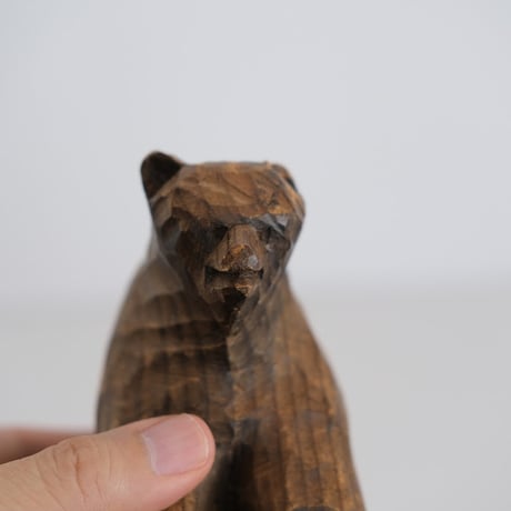 WOOD CARVING BEAR