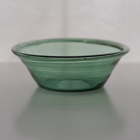 GLASS BOWL (C)