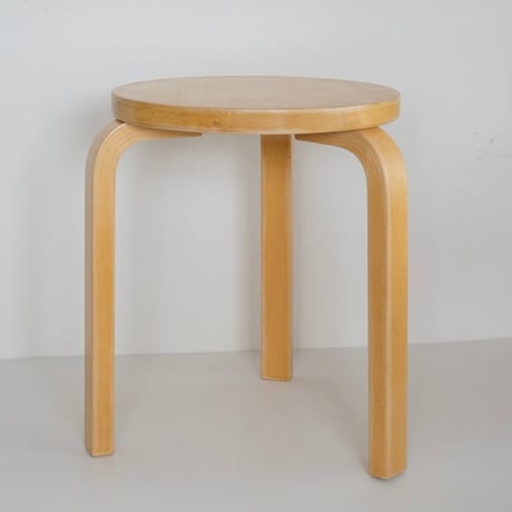 VINTAGE STOOL / ALVAR AALTO / ARTEK