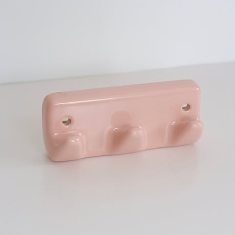 CERAMIC HOOK