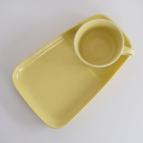 ARABIA TV SET YELLOW