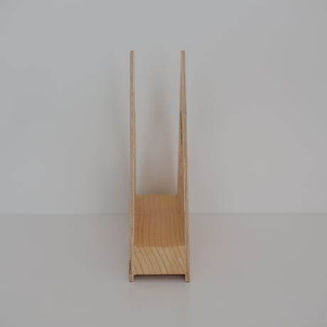 AARIKKA WOOD HOLDER (A)