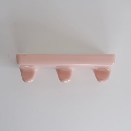 CERAMIC HOOK