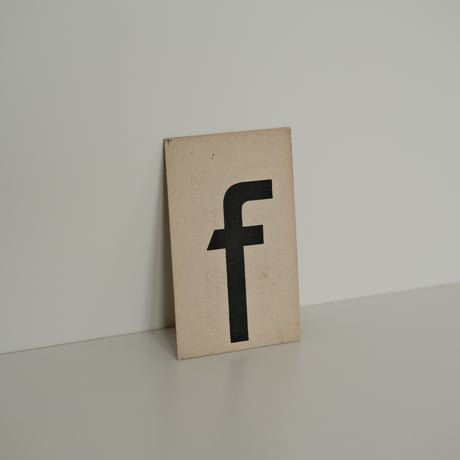 CARD (f)
