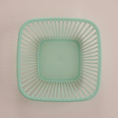 PLASTIC BASKET (B)
