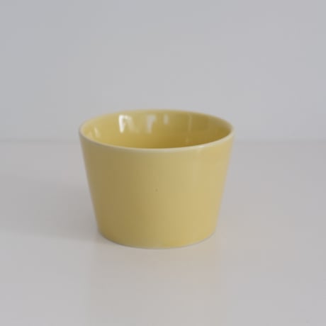 ARABIA KILTA YELLOW SUGAR POT