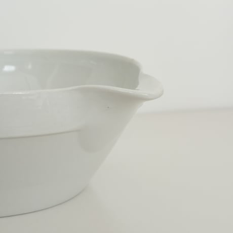 ARABIA LIPPED BOWL