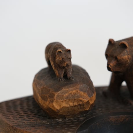 WOOD CARVING BEAR (A)